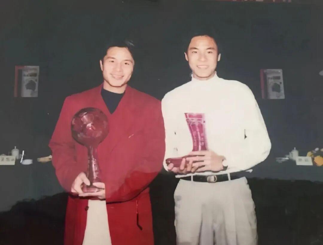 原广州太阳神中后卫,因不洁身自好被禁赛,彭锦波