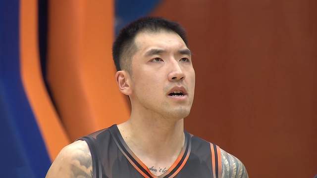 高诗岩+陶汉林合同到期,山东男篮重建 4外援全换 邱彪完成目标
